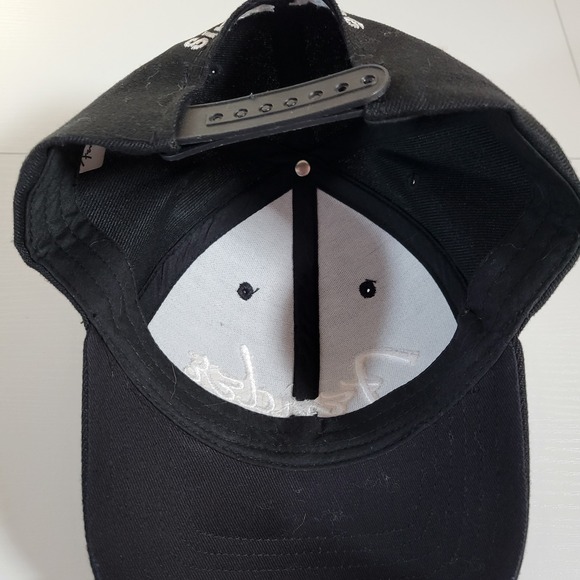 Fender Guitar Hat Cap Black Embroidered Logo Unisex Music Rock Adjustable 1336 - Picture 3 of 4